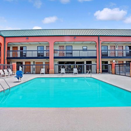 Super 8 By Wyndham Knoxville East Eksteriør billede