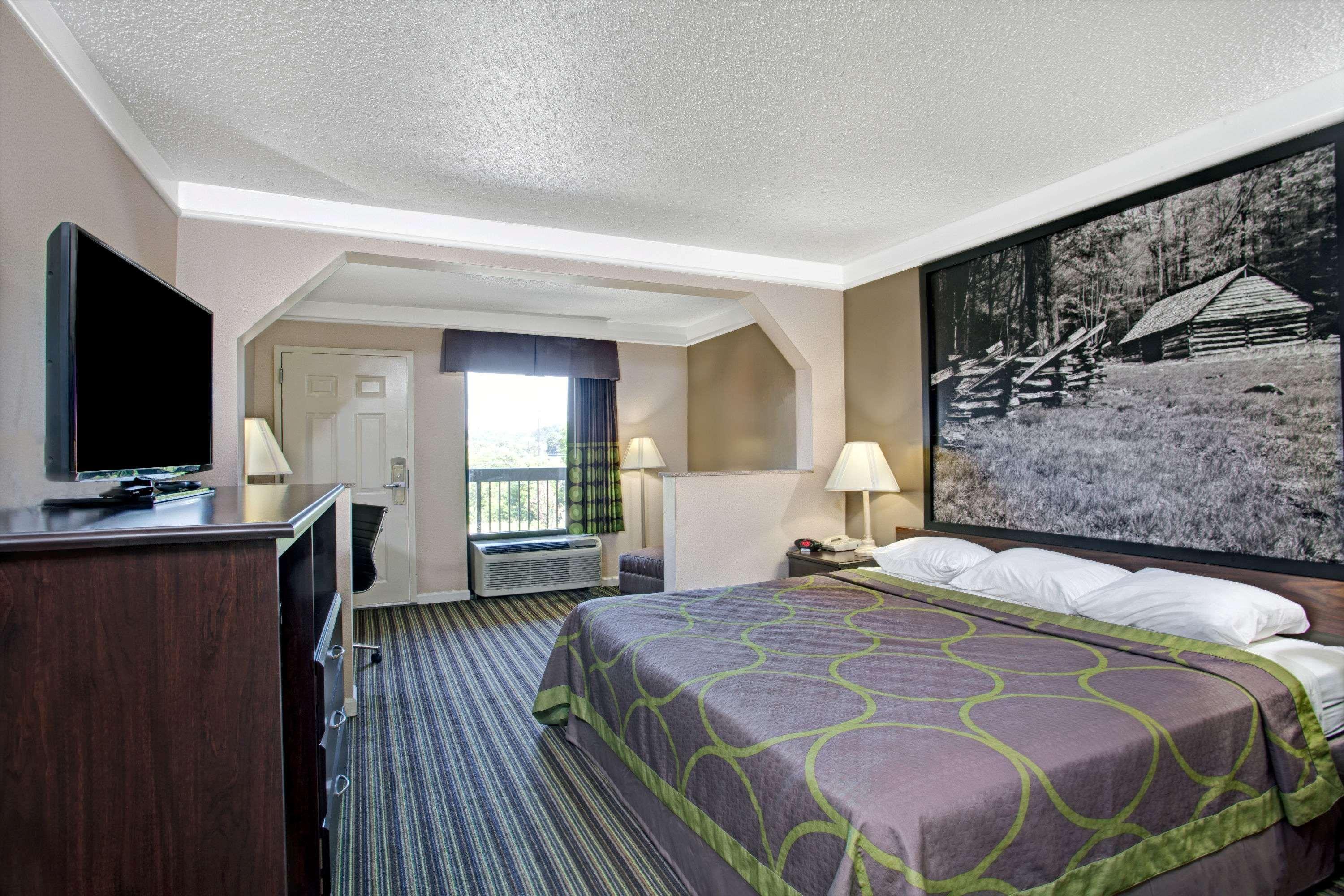 Super 8 By Wyndham Knoxville East Eksteriør billede