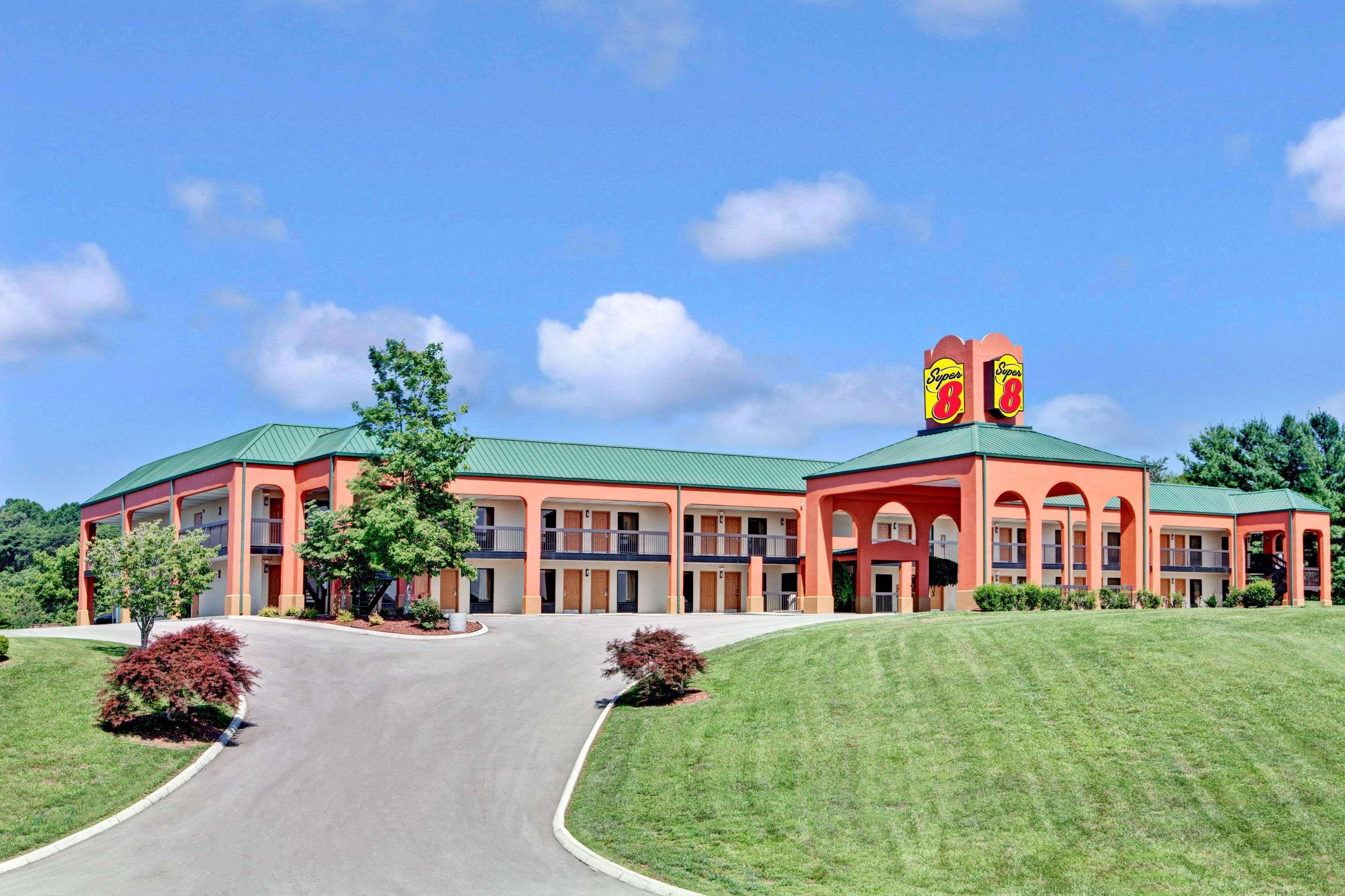 Super 8 By Wyndham Knoxville East Eksteriør billede